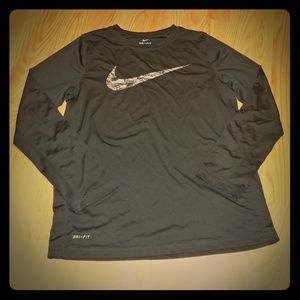 Nike. Dry fit boys Long sleeve